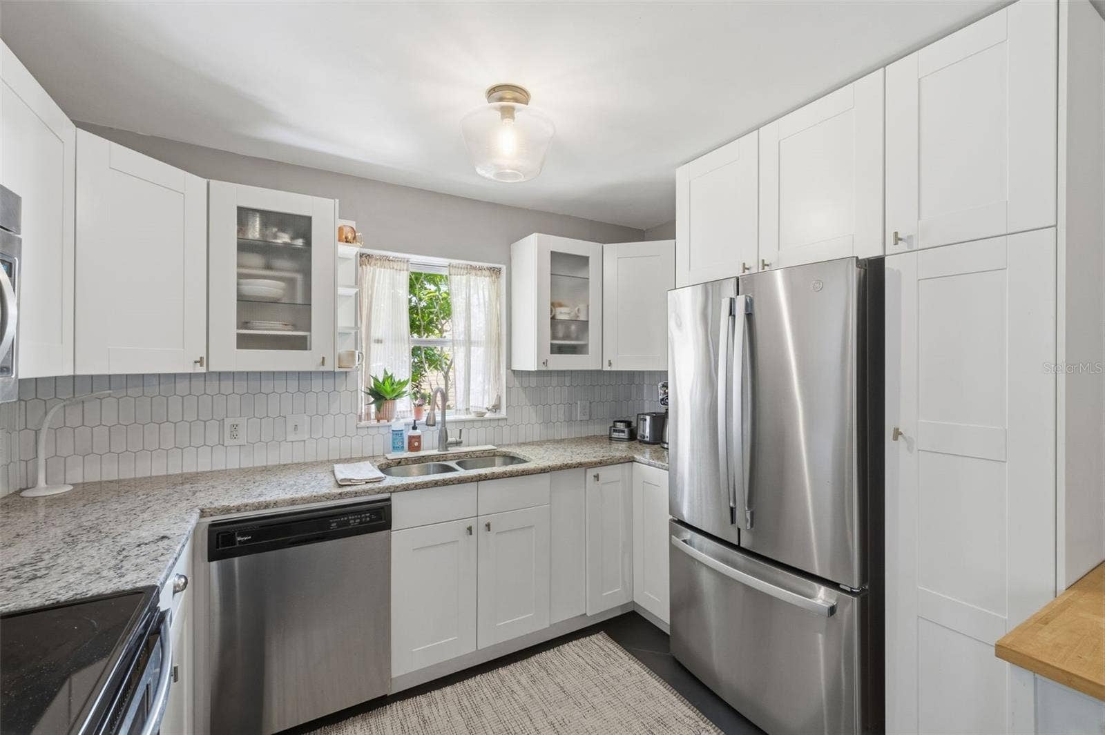 1423 E HENRY AVENUE, Tampa, FL 33604 1423 E HENRY AVENUE, Tampa, FL 33604