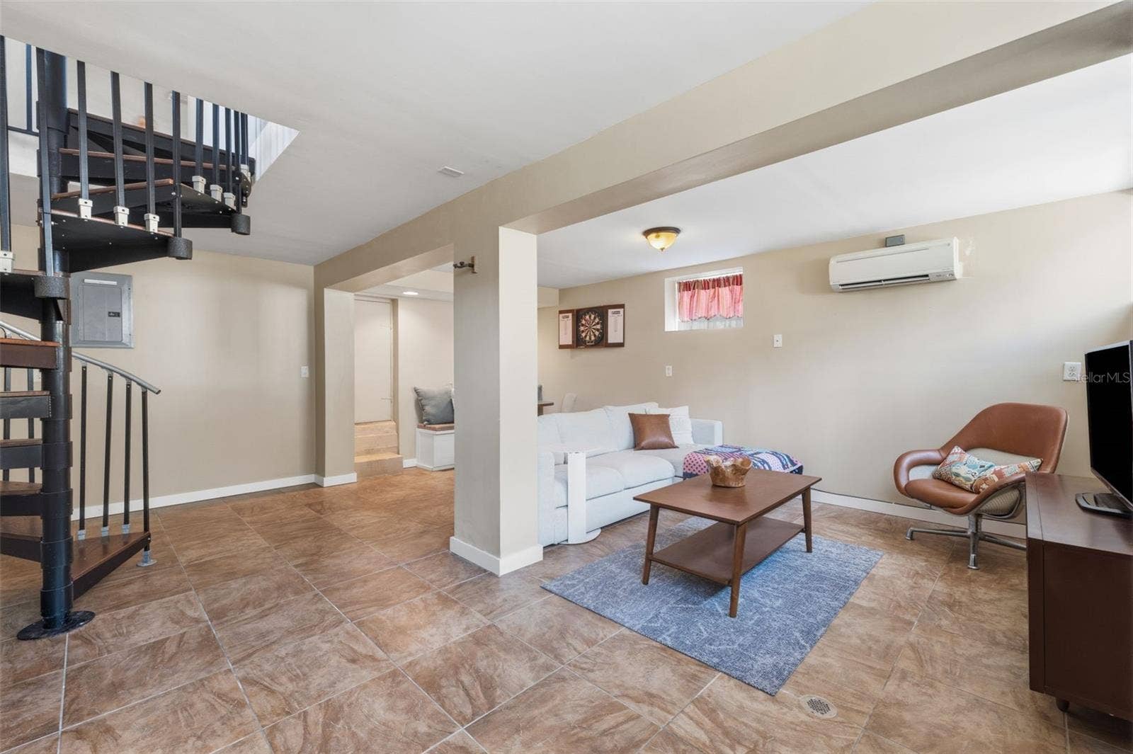 1423 E HENRY AVENUE, Tampa, FL 33604 1423 E HENRY AVENUE, Tampa, FL 33604