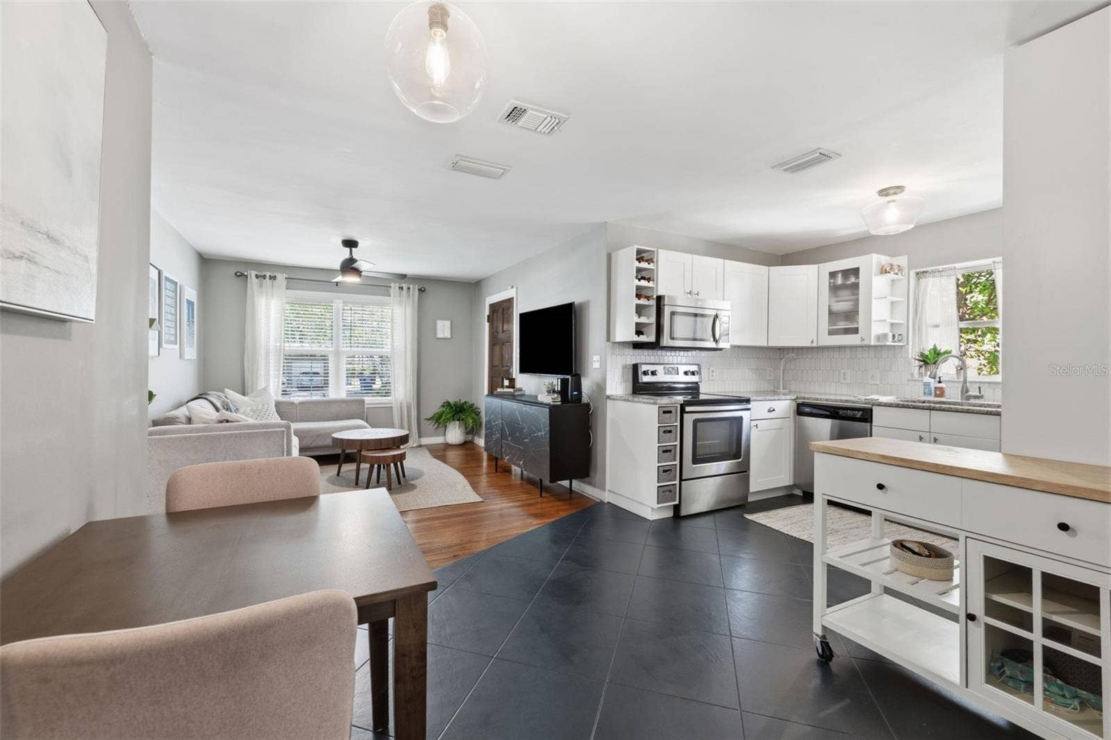 1423 E HENRY AVENUE, Tampa, FL 33604 1423 E HENRY AVENUE, Tampa, FL 33604