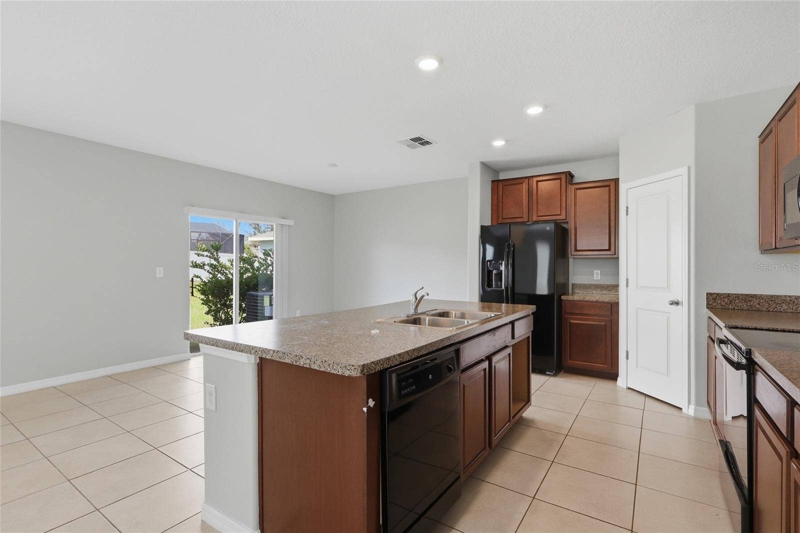 17237 WHITE MANGROVE DRIVE, Wimauma, FL 33598 17237 WHITE MANGROVE DRIVE, Wimauma, FL 33598