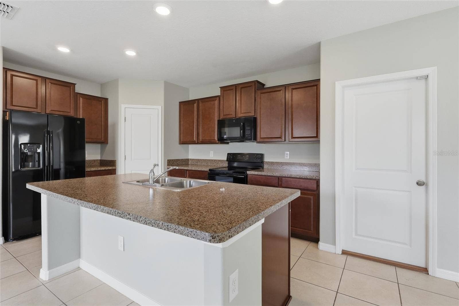 17237 WHITE MANGROVE DRIVE, Wimauma, FL 33598 17237 WHITE MANGROVE DRIVE, Wimauma, FL 33598