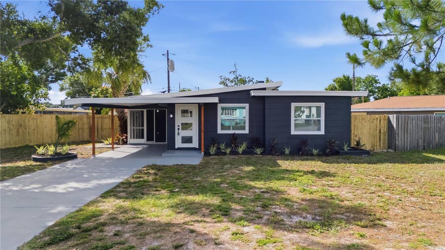 Property photo for 5268 CORAL WAY N, St Petersburg, FL