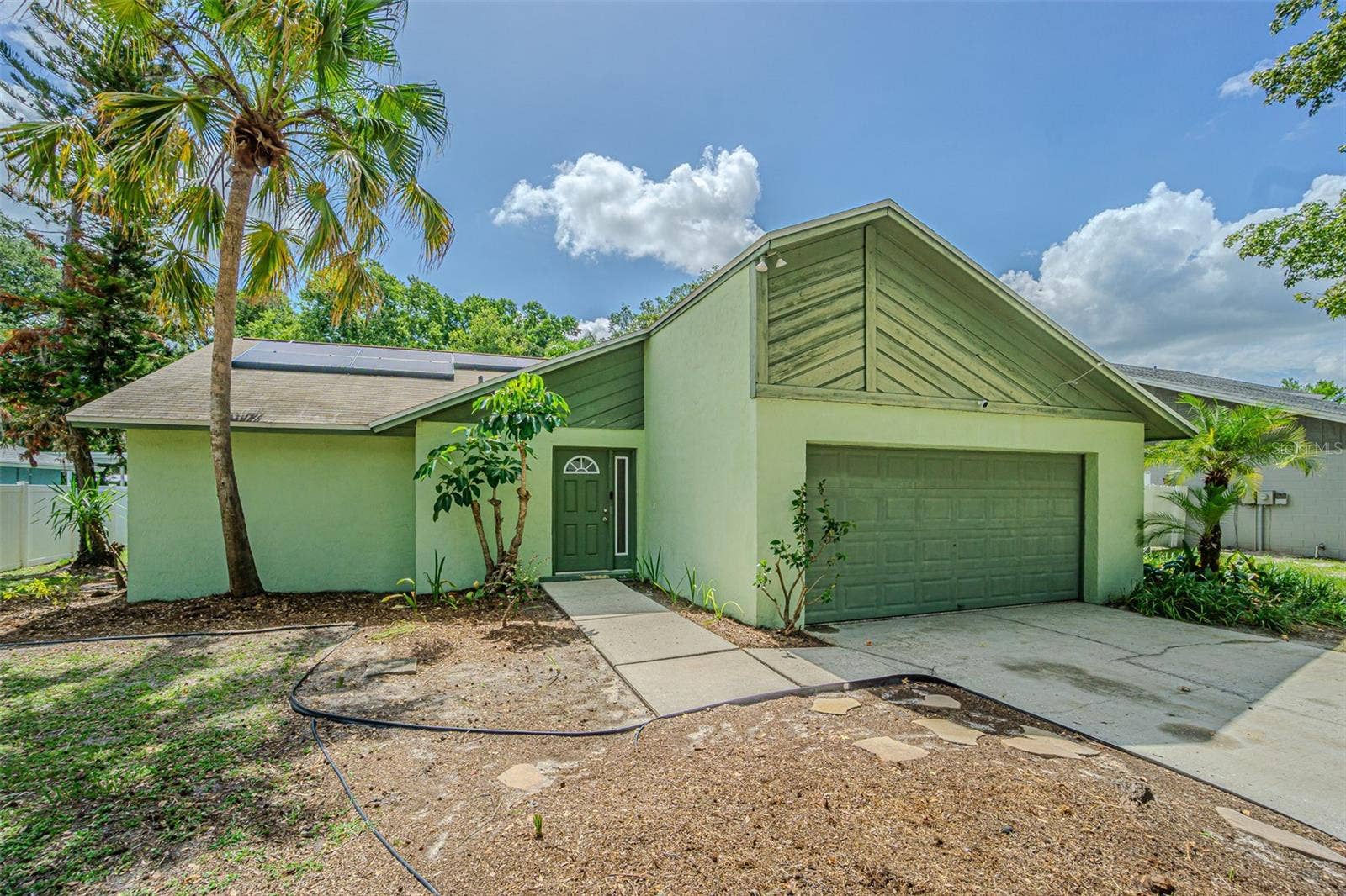 18425 SWAN LAKE DRIVE, Lutz, FL 33549 18425 SWAN LAKE DRIVE, Lutz, FL 33549