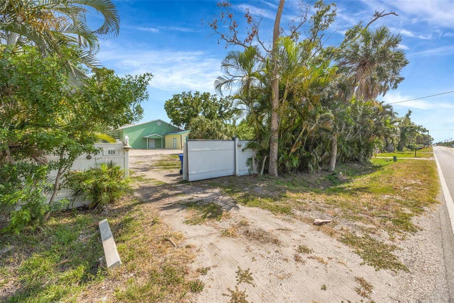 Property photo for 826 W SHELL POINT STREET, Ruskin, FL