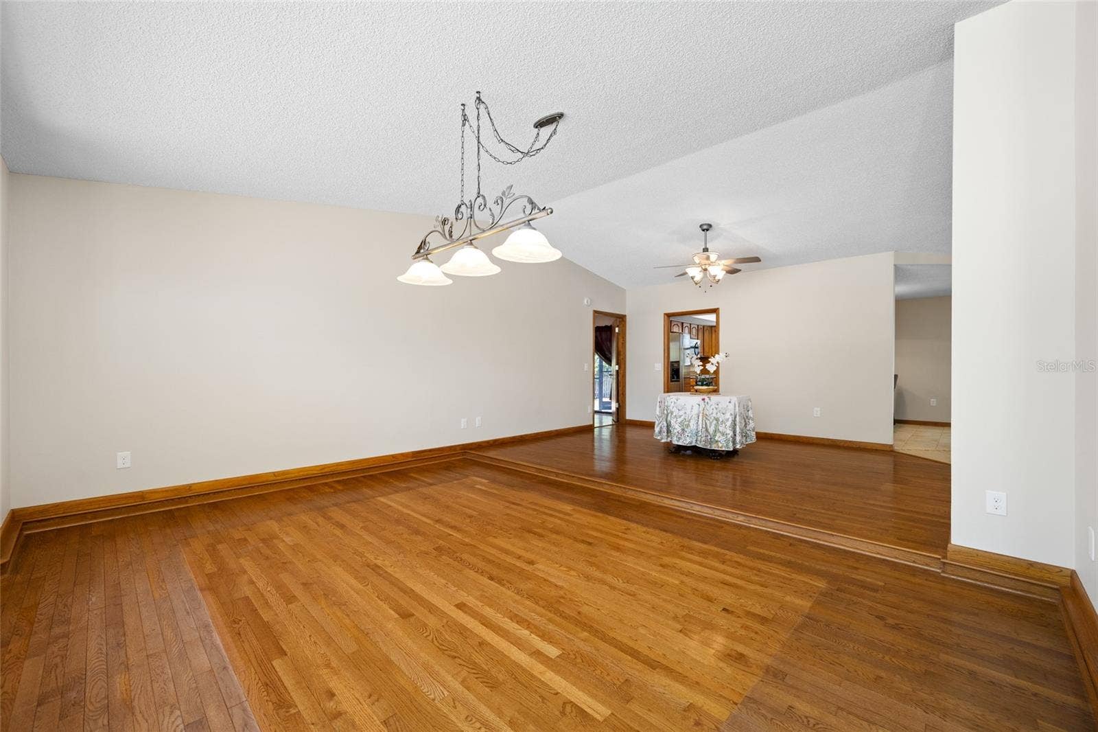 2409 OSPREY AVENUE, Palm Harbor, FL 34683 Sunken Living Room