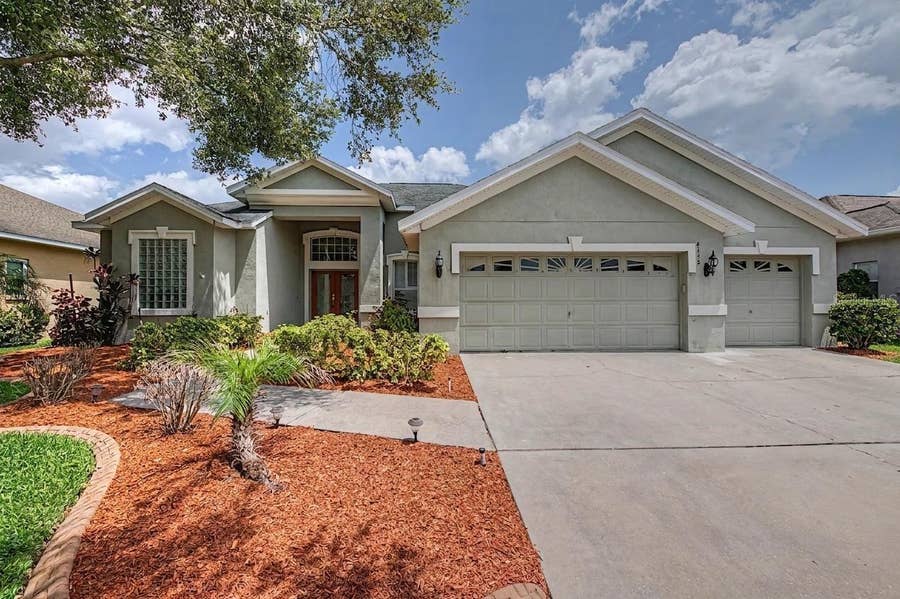 Property photo for 4332 SWIFT CIRCLE, Valrico, FL