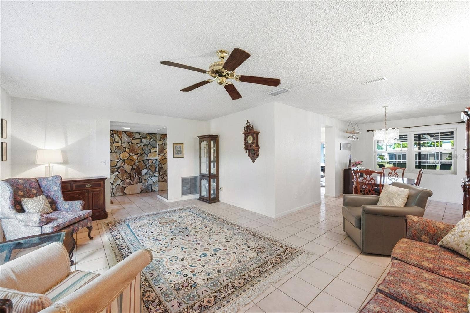 10744 97TH STREET, Largo, FL 33773 10744 97TH STREET, Largo, FL 33773
