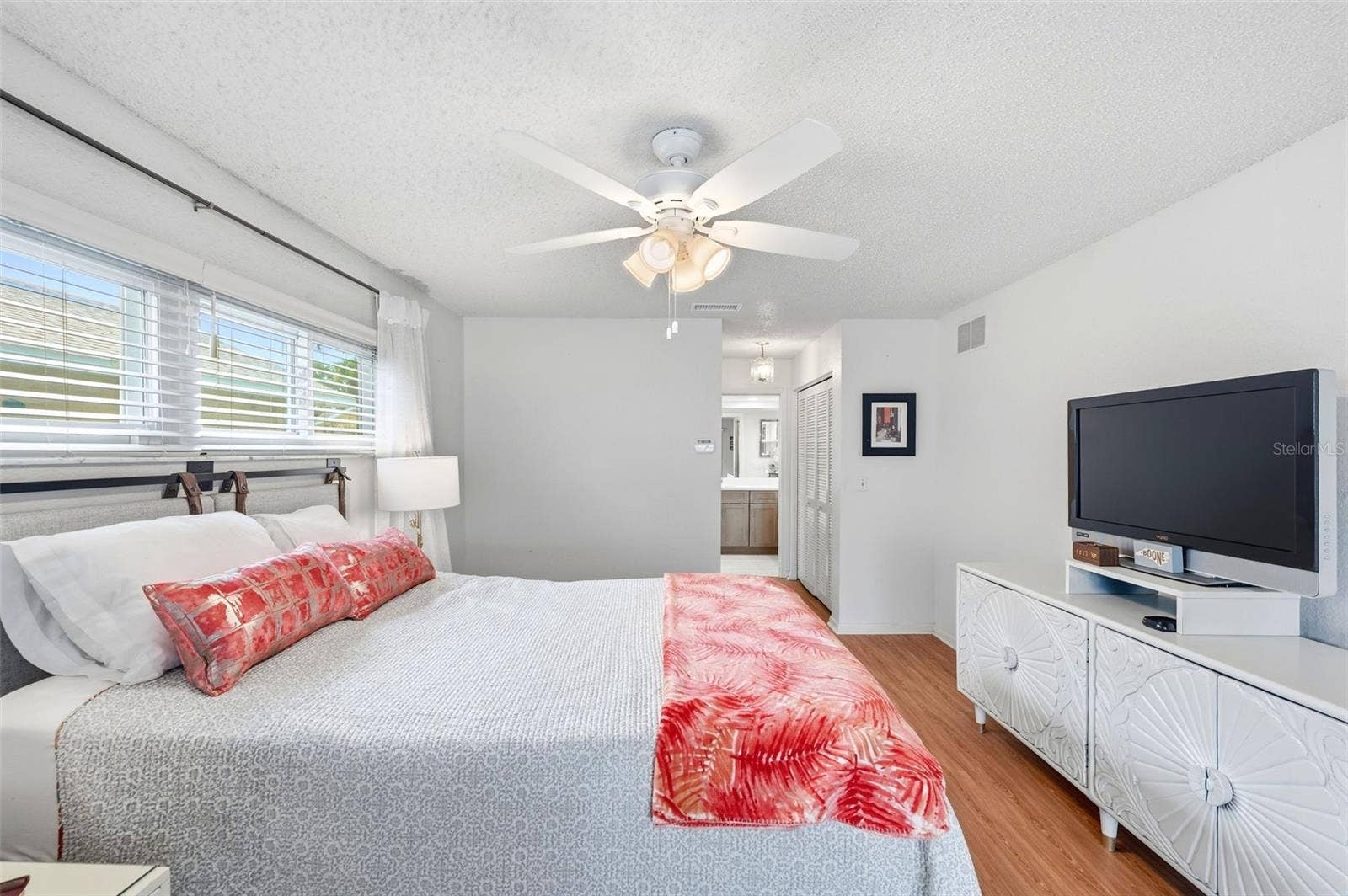 10744 97TH STREET, Largo, FL 33773 10744 97TH STREET, Largo, FL 33773
