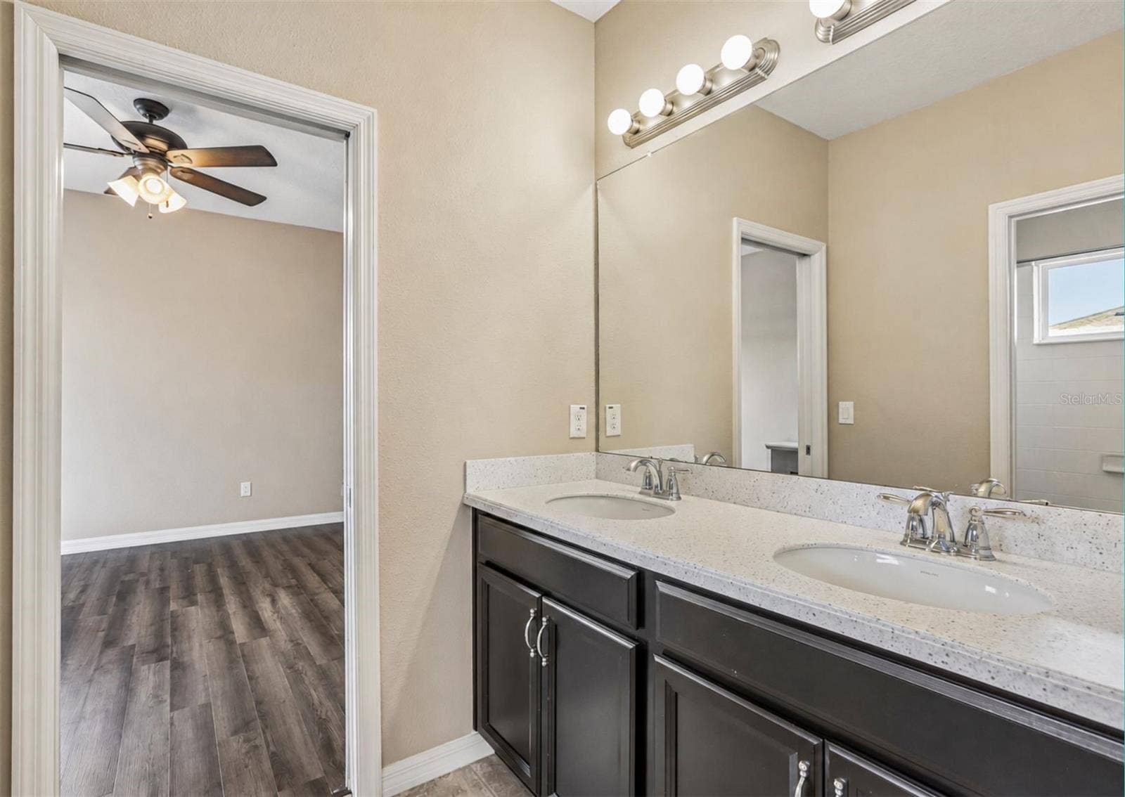 17628 BRIGHT WHEAT DRIVE, Lithia, FL 33547 Jack and Jill bathroom