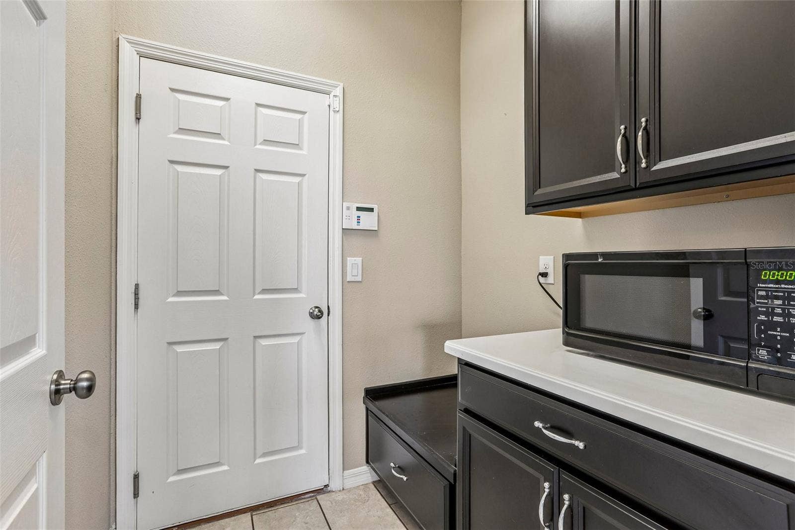 17628 BRIGHT WHEAT DRIVE, Lithia, FL 33547 Downstairs Mudroom with custom cabinets