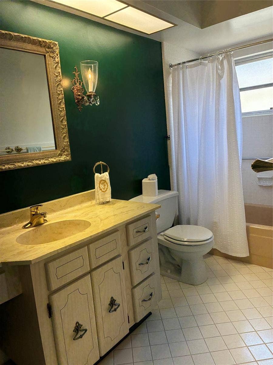 1657 S LAKE AVENUE, #1, Clearwater, FL 33756 1657 S LAKE AVENUE, #1, Clearwater, FL 33756