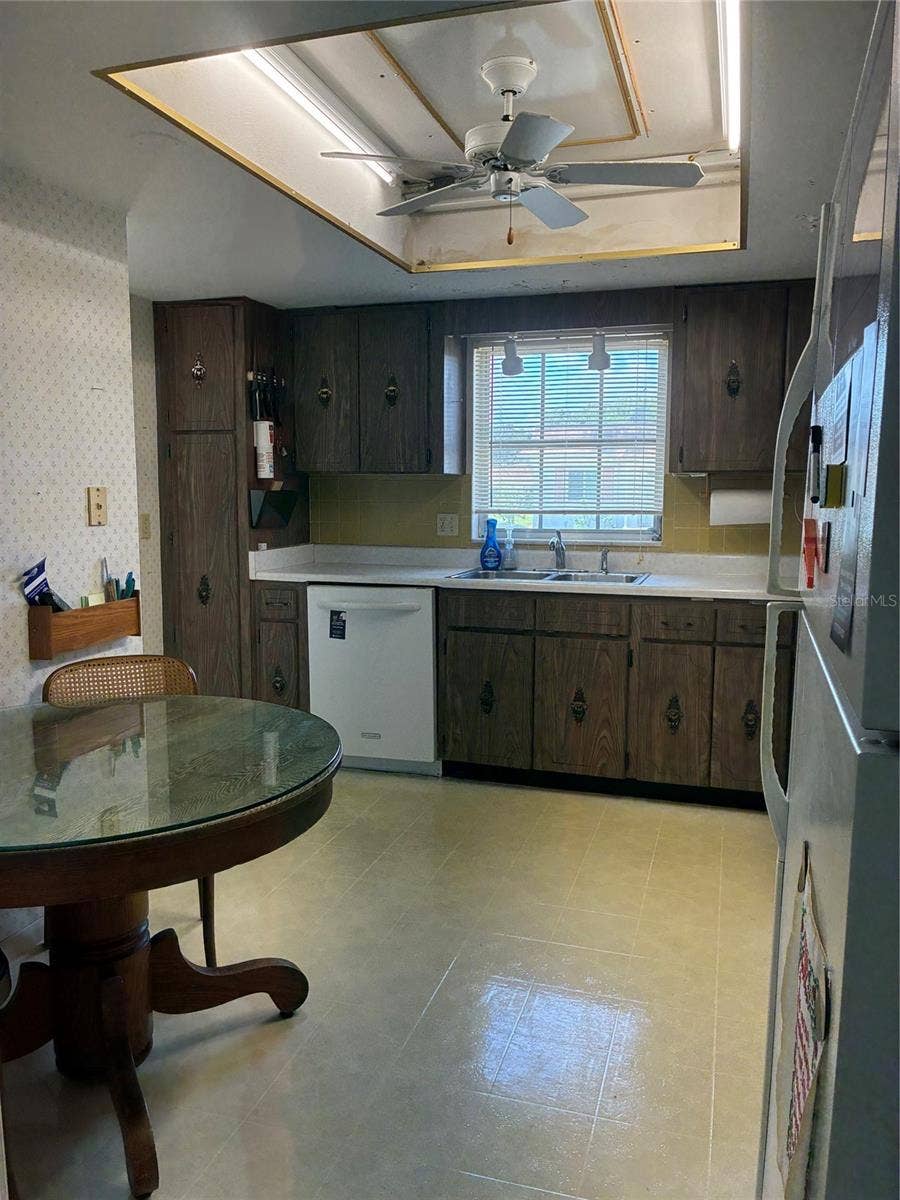 1657 S LAKE AVENUE, #1, Clearwater, FL 33756 1657 S LAKE AVENUE, #1, Clearwater, FL 33756