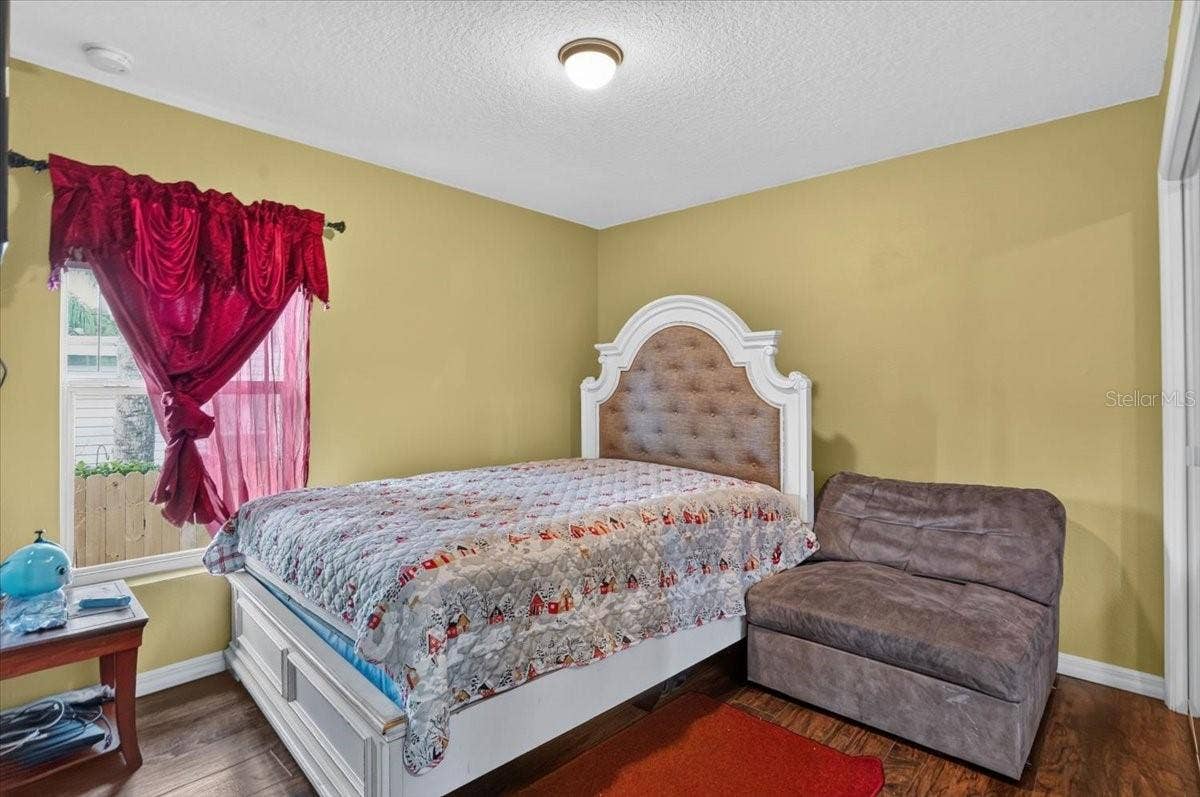 1607 E LINEBAUGH AVENUE, Tampa, FL 33612