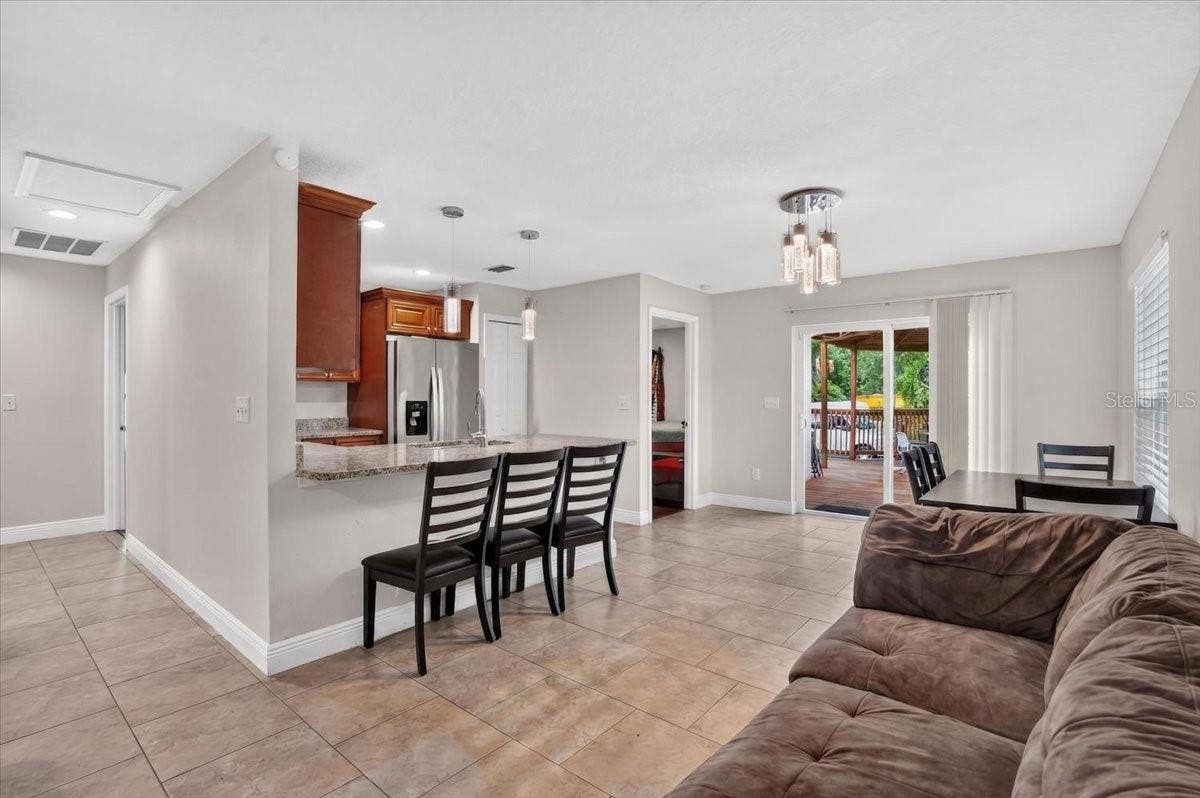 1607 E LINEBAUGH AVENUE, Tampa, FL 33612