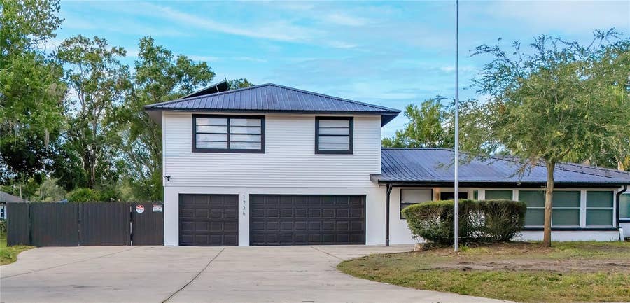 Property photo for 1736 W COUNTRY CLUB, Tampa, FL