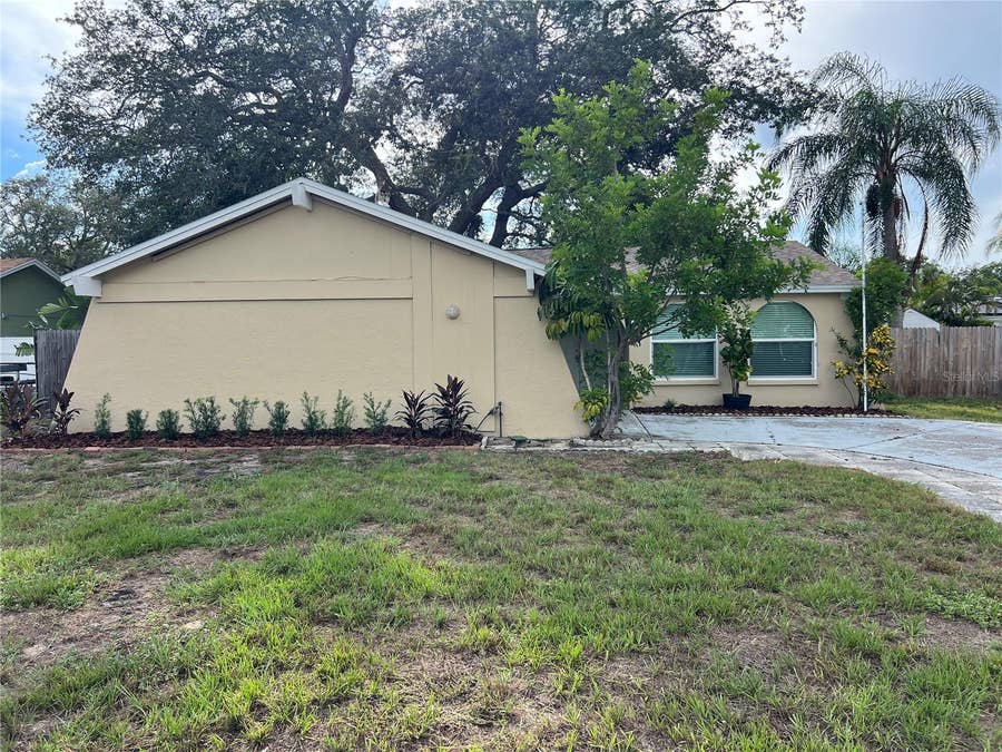 Property photo for 1014 STONEFENCE WAY, Tarpon Springs, FL