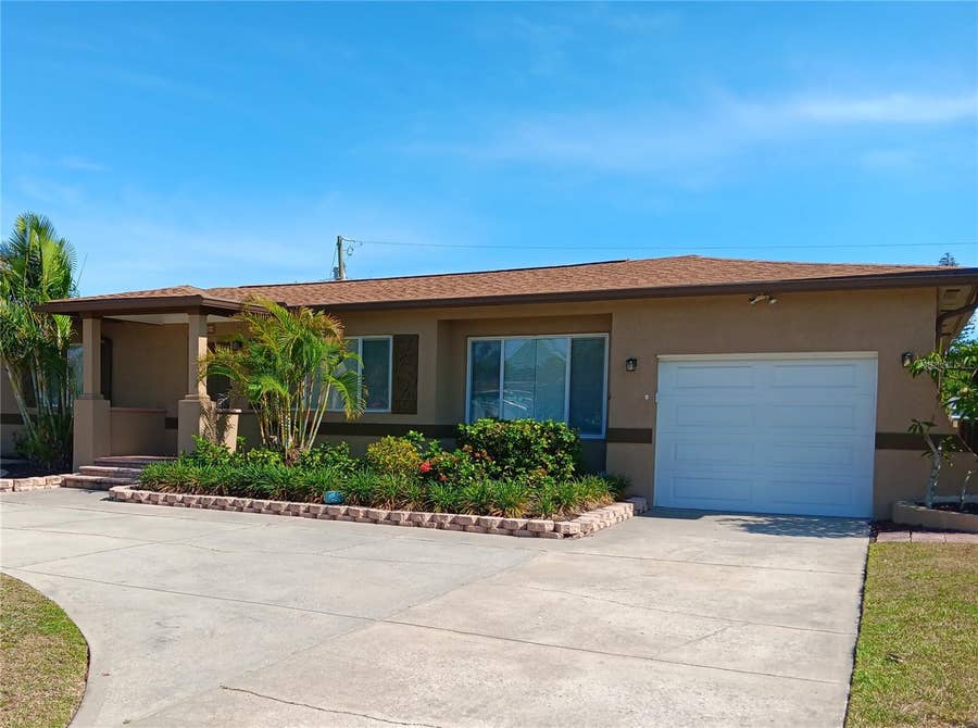 Property photo for 4864 LAKE CHARLES DRIVE N, Kenneth City, FL