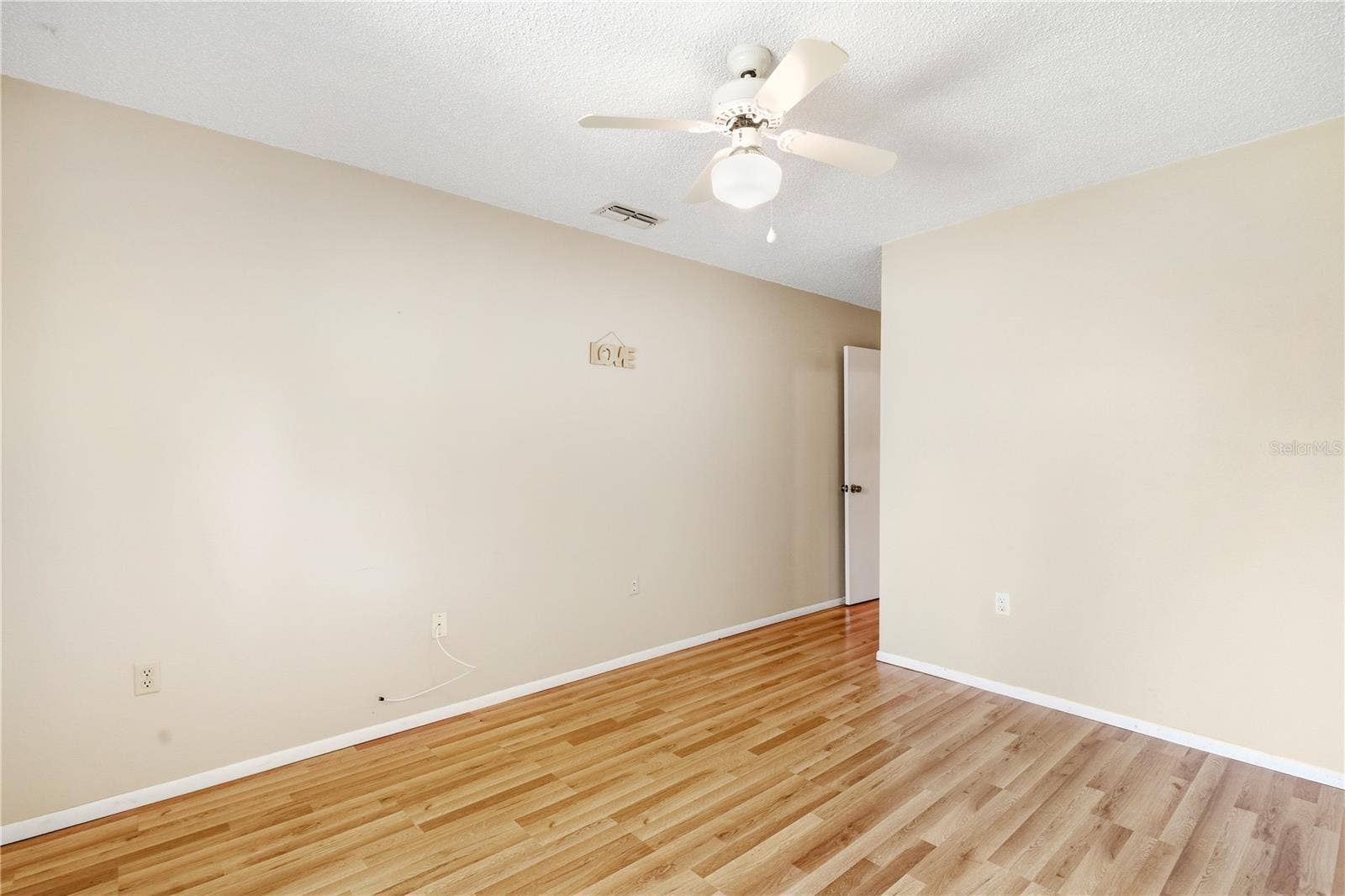 8160 STURBRIDGE COURT, #8160, Weeki Wachee, FL 34613 8160 STURBRIDGE COURT, #8160, Weeki Wachee, FL 34613