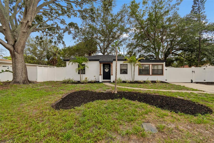 Property photo for 4730 W BAY VISTA AVENUE, Tampa, FL