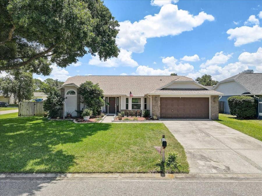 Property photo for 1907 HORSESHOE DRIVE, Plant City, FL