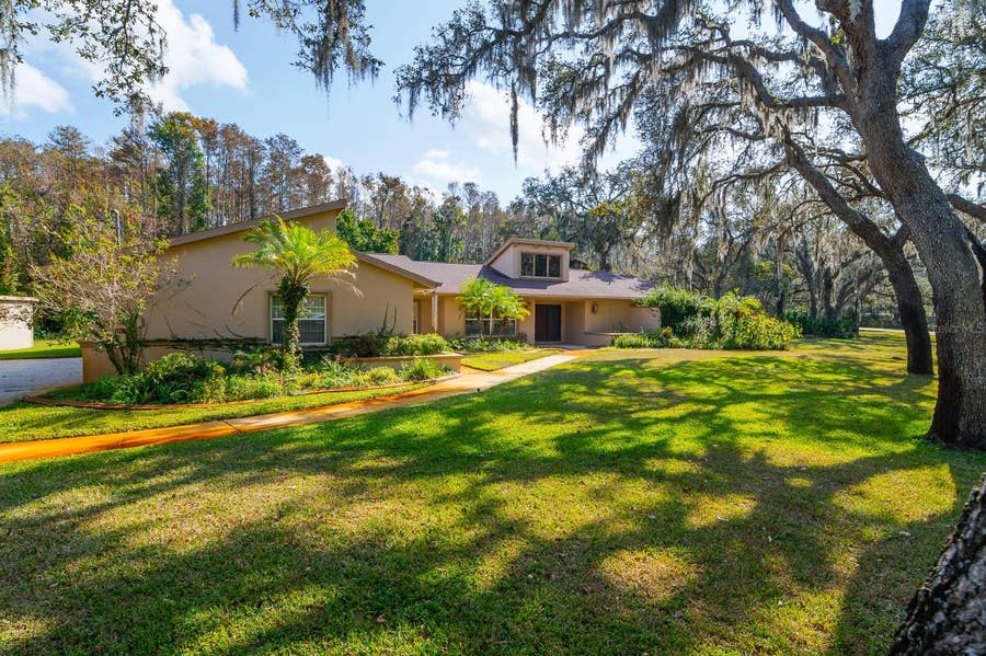 Property photo for 10206 LAKEVIEW DRIVE, New Port Richey, FL