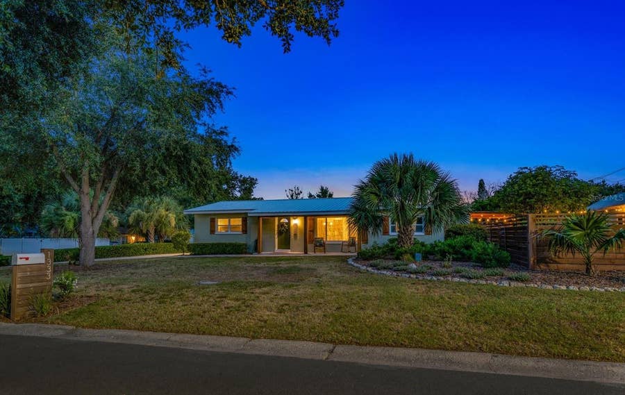 Property photo for 1333 BAYVIEW DRIVE, Clearwater, FL
