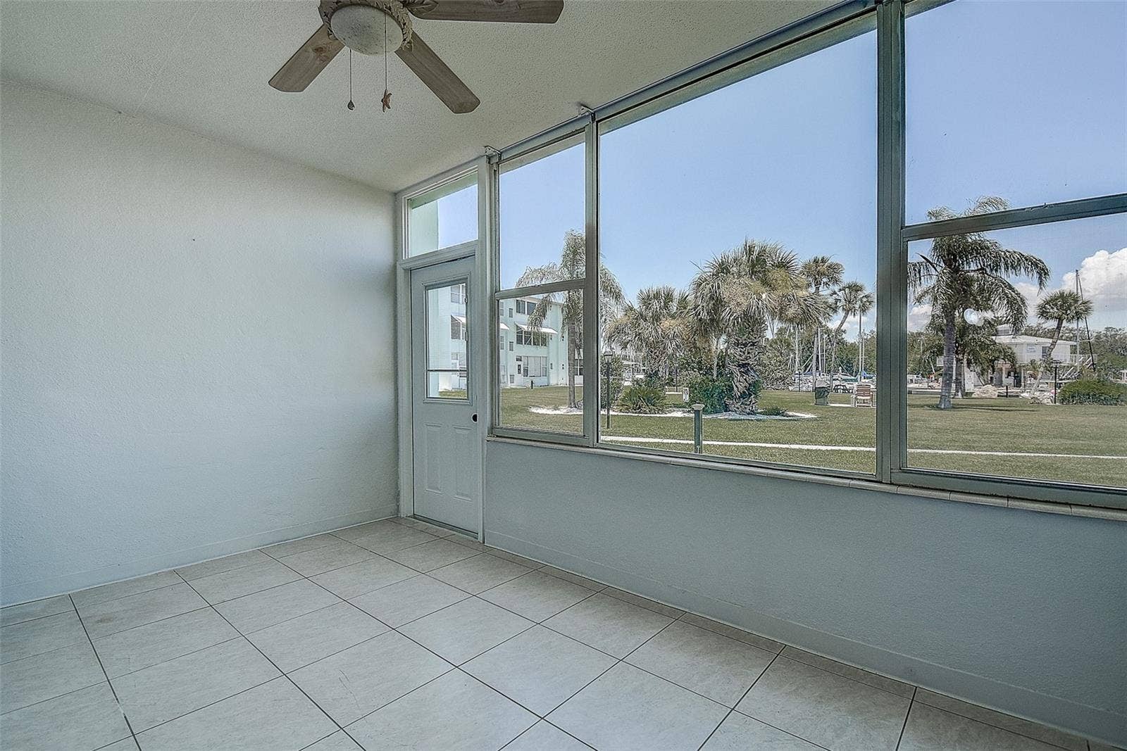 1819 SHORE DRIVE S, #110, South Pasadena, FL 33707 Florida Room