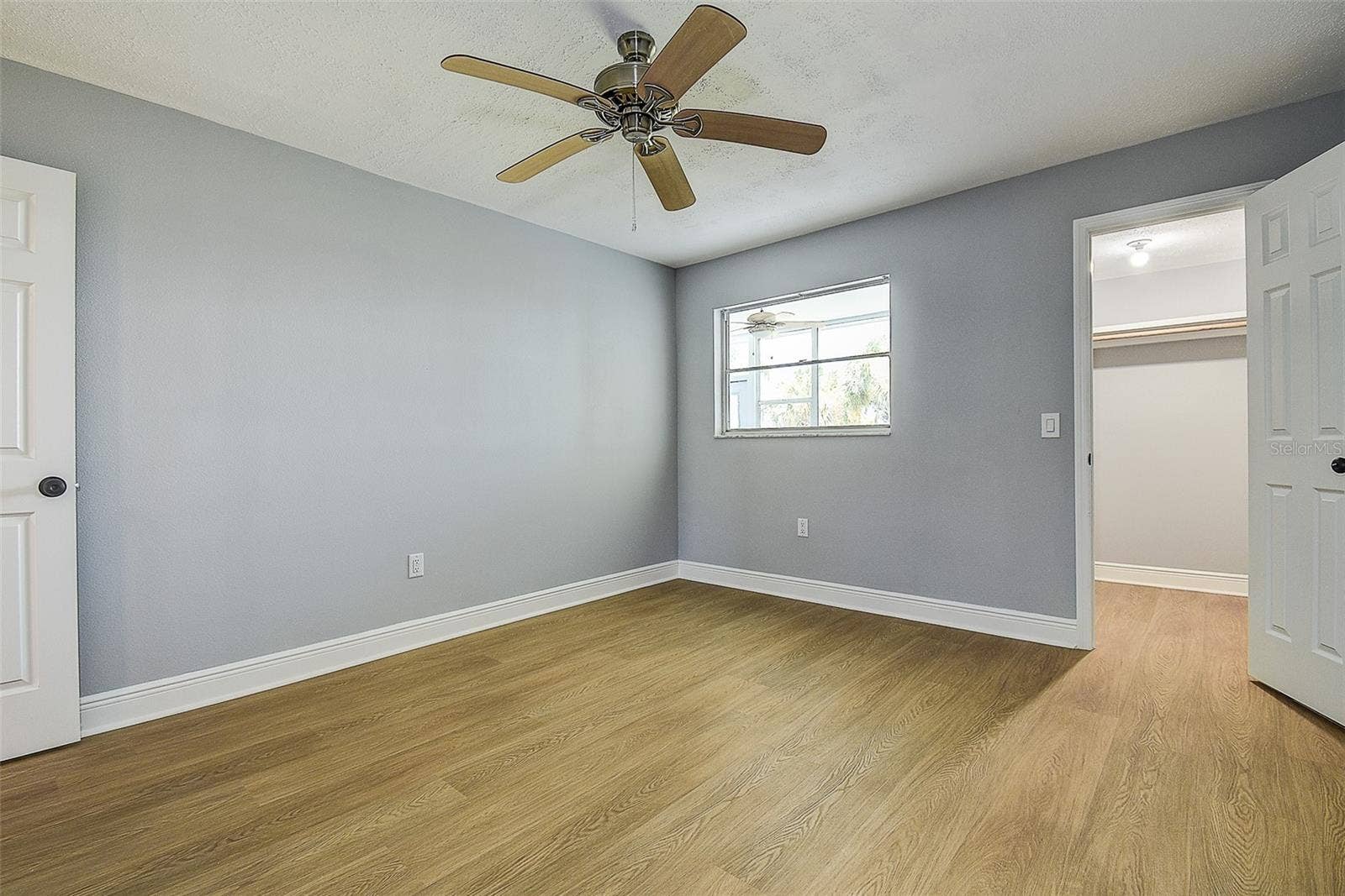 1819 SHORE DRIVE S, #110, South Pasadena, FL 33707 Primary Bedroom w/ Walk In Closet