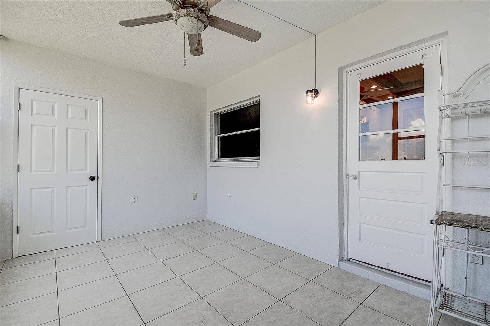 1819 SHORE DRIVE S, #110, South Pasadena, FL 33707 Florida Room
