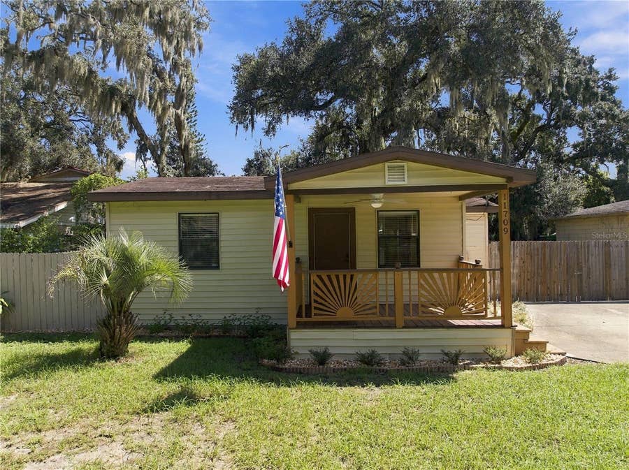 Property photo for 11709 HOYT AVENUE, Tampa, FL