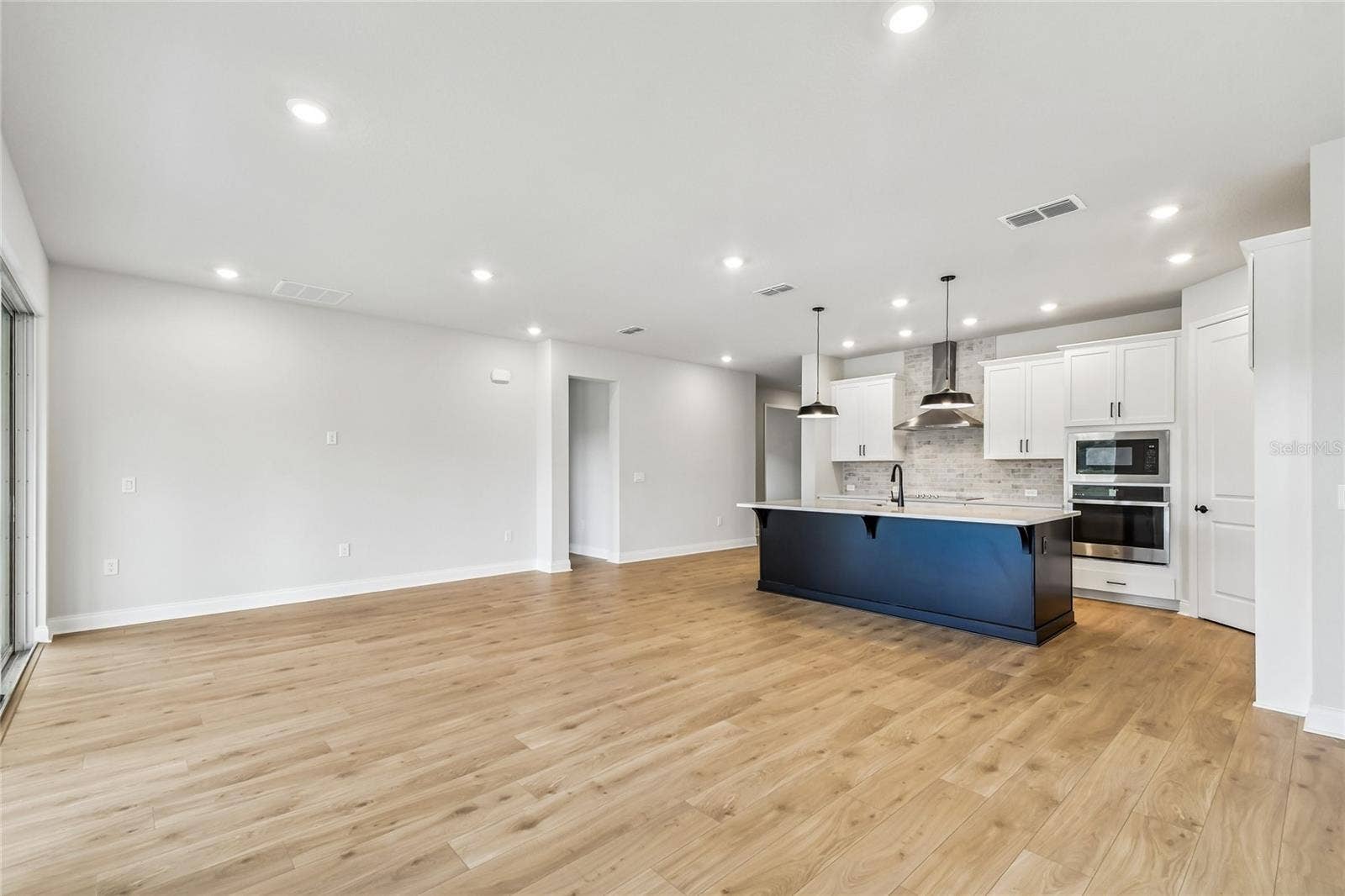 5735 LEAFLET TRAIL, Mount Dora, FL 32757