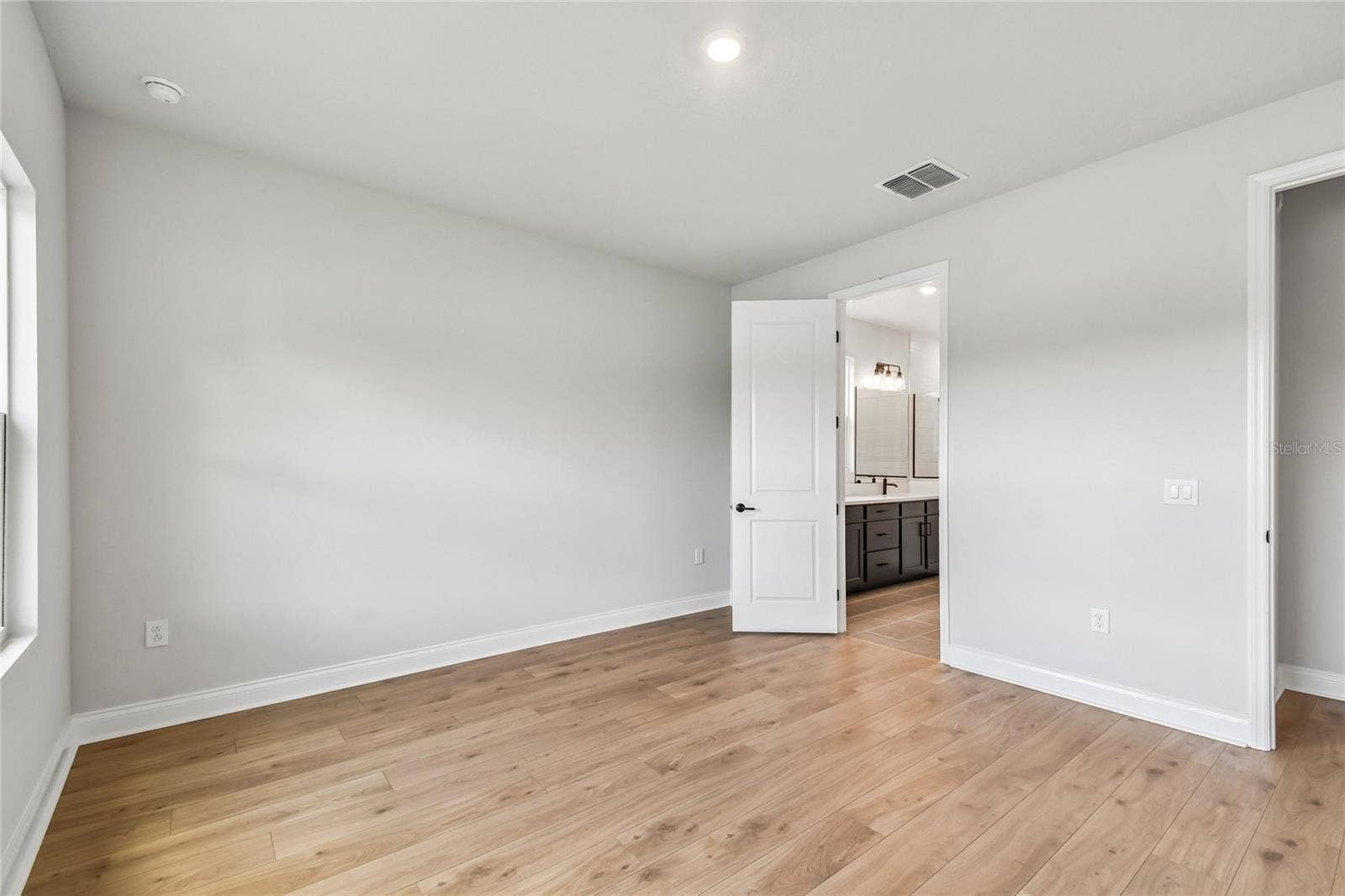 5735 LEAFLET TRAIL, Mount Dora, FL 32757