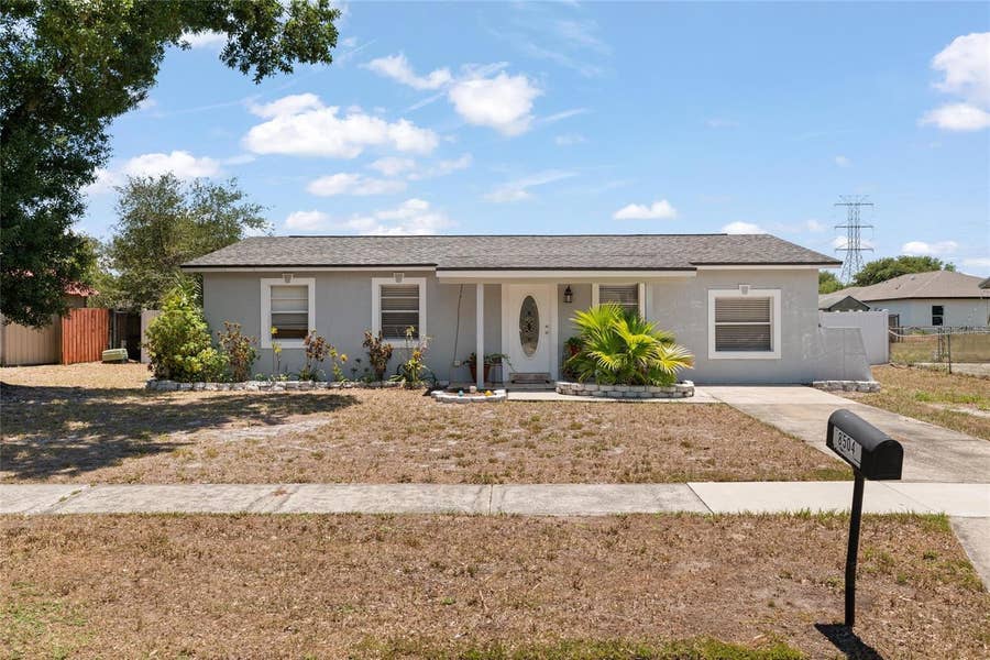 Property photo for 8504 GOLD RIDGE CIRCLE, Tampa, FL