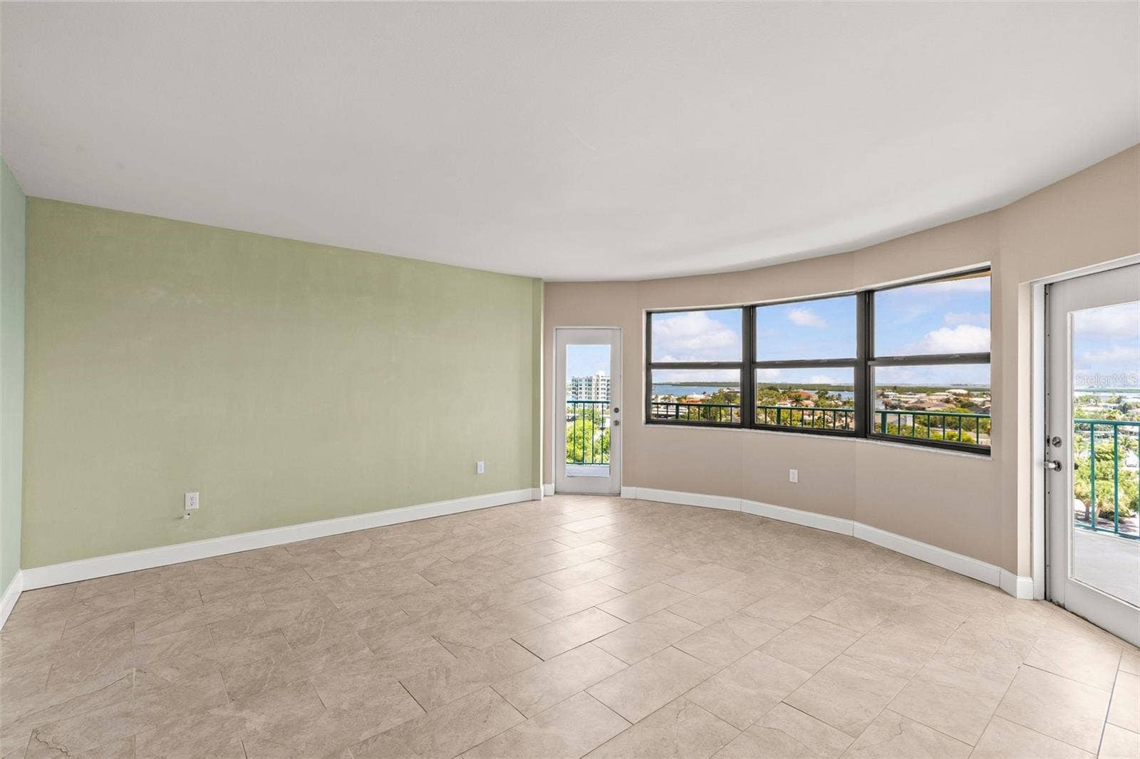 Spacious Living Room