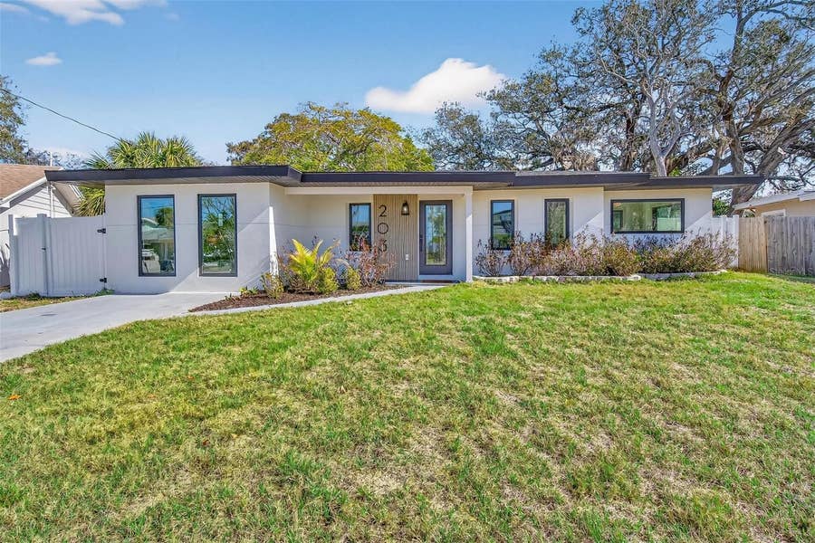 Property photo for 203 DRIFTWOOD DRIVE W, Palm Harbor, FL