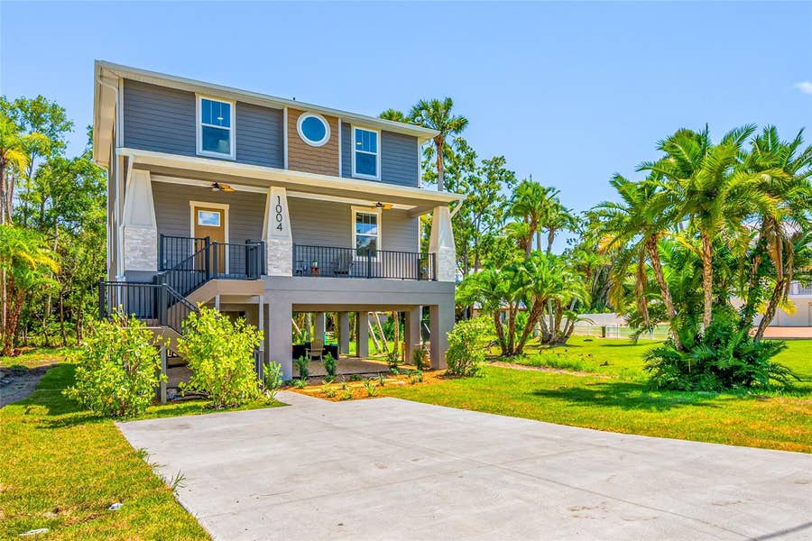 Property photo for 1004 W HENRY AVENUE, Tampa, FL