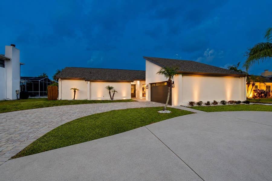 Property photo for 5821 SCHOONER WAY, Tampa, FL