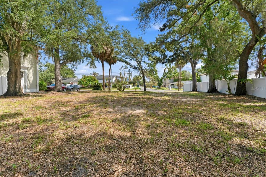 Property photo for 5010 W AZEELE STREET, Tampa, FL