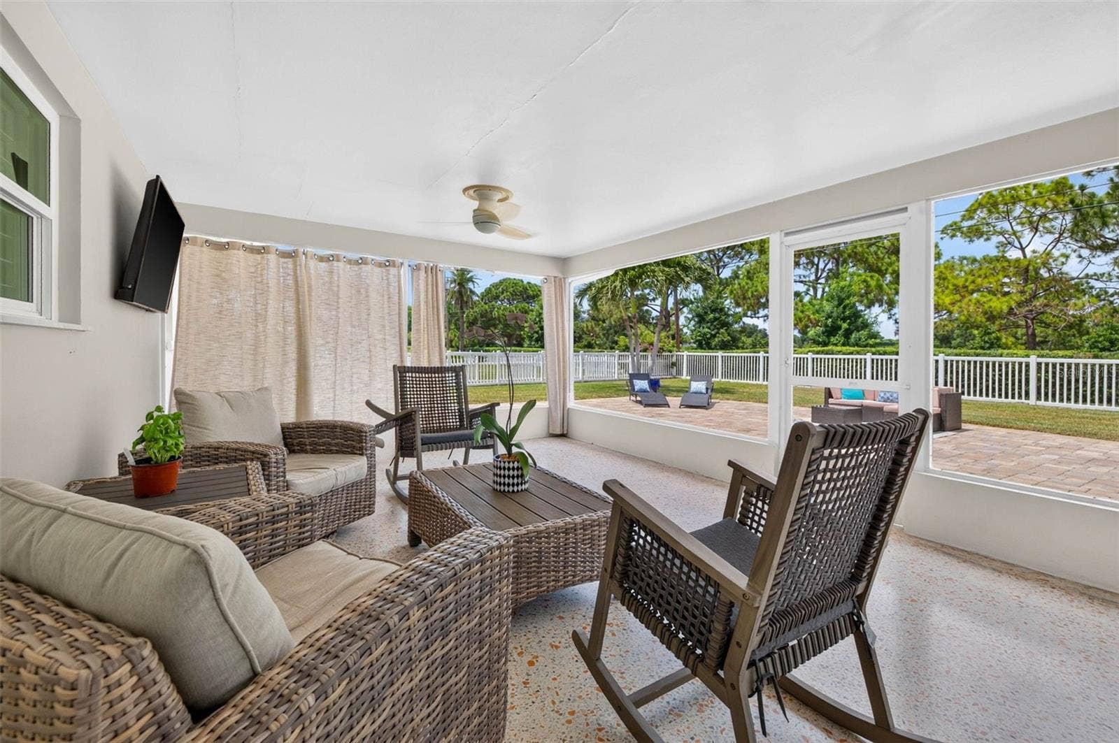 616 PINELAND AVENUE, Belleair, FL 33756 Lanai