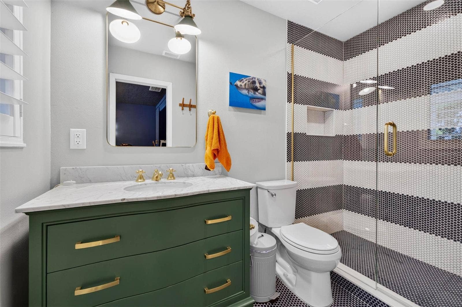 616 PINELAND AVENUE, Belleair, FL 33756 Guest Bathroom