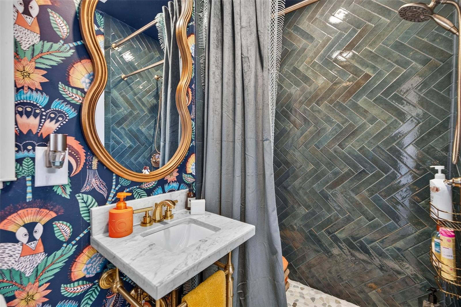 616 PINELAND AVENUE, Belleair, FL 33756 Guest Bathroom