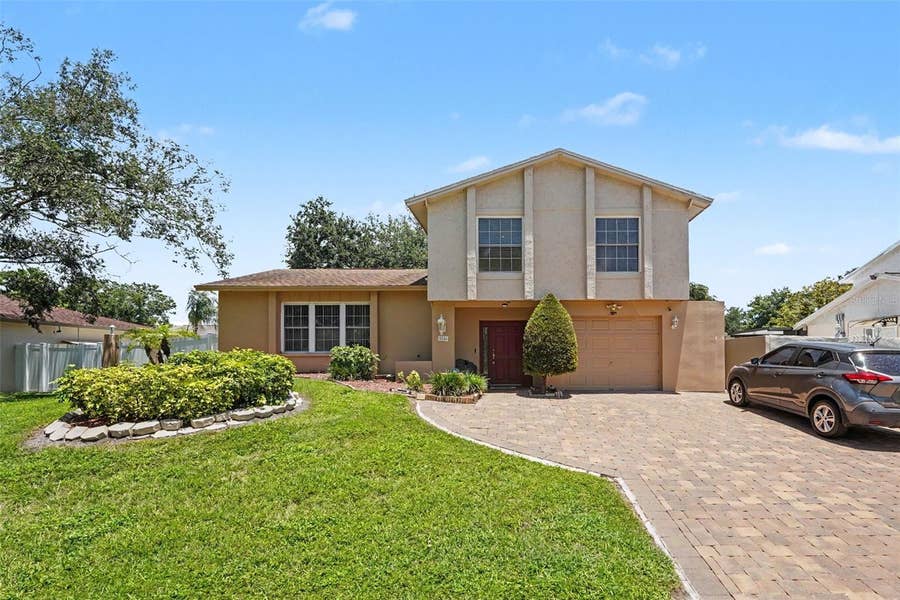 Property photo for 8206 VASSAR CIR, Tampa, FL