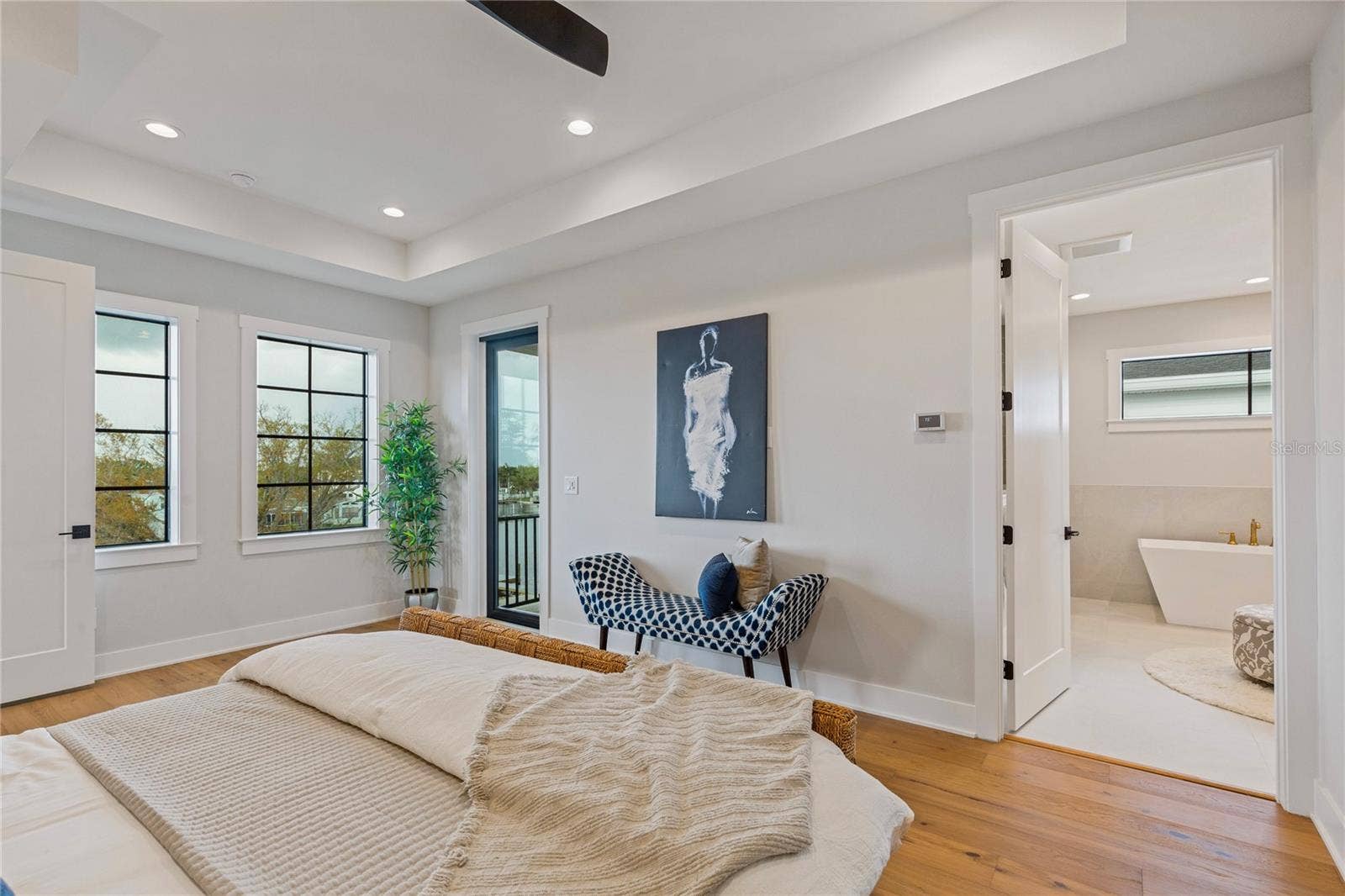 220 90TH AVENUE NE, St Petersburg, FL 33702 220 90TH AVENUE NE, St Petersburg, FL 33702