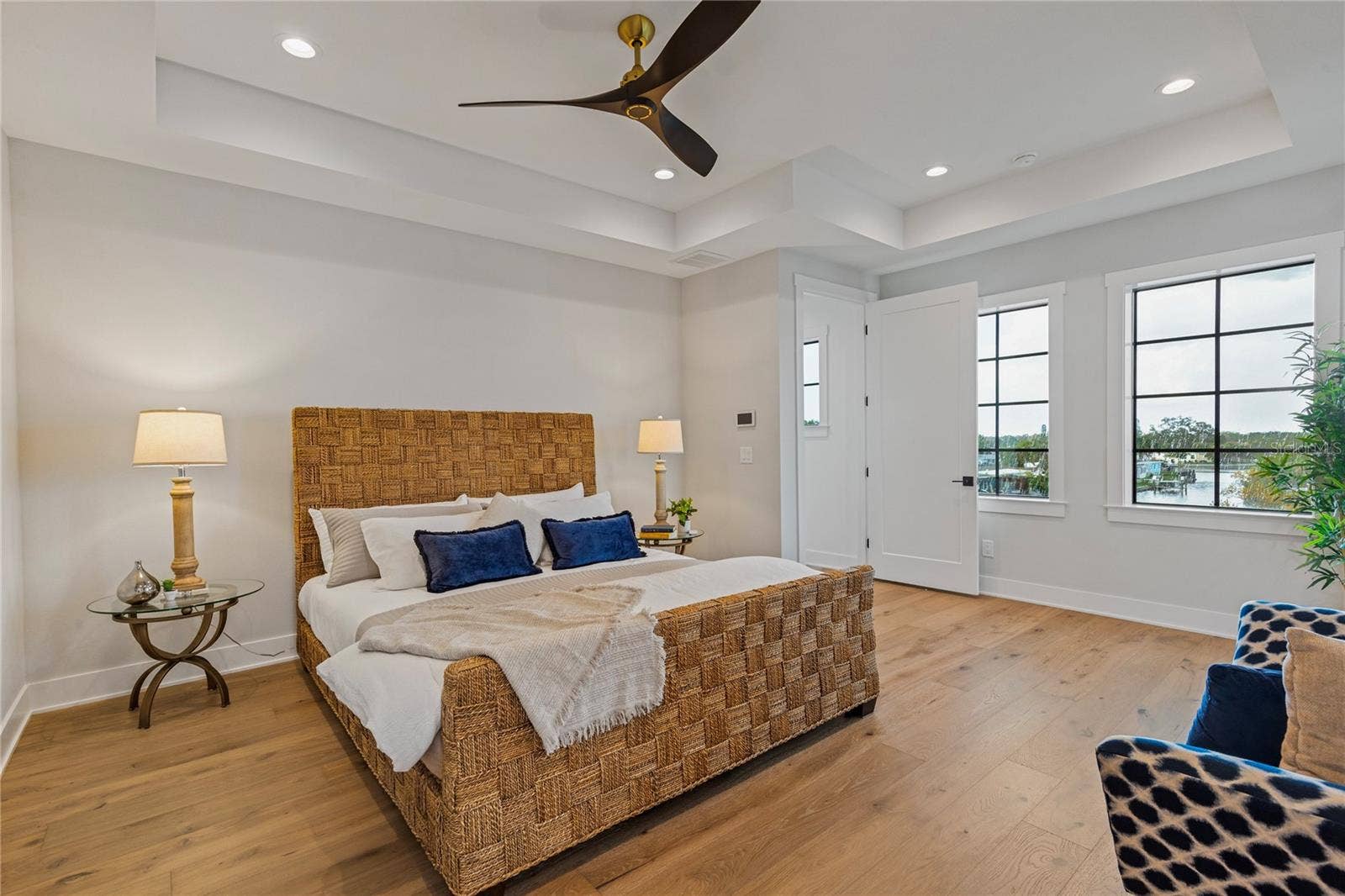 220 90TH AVENUE NE, St Petersburg, FL 33702 220 90TH AVENUE NE, St Petersburg, FL 33702