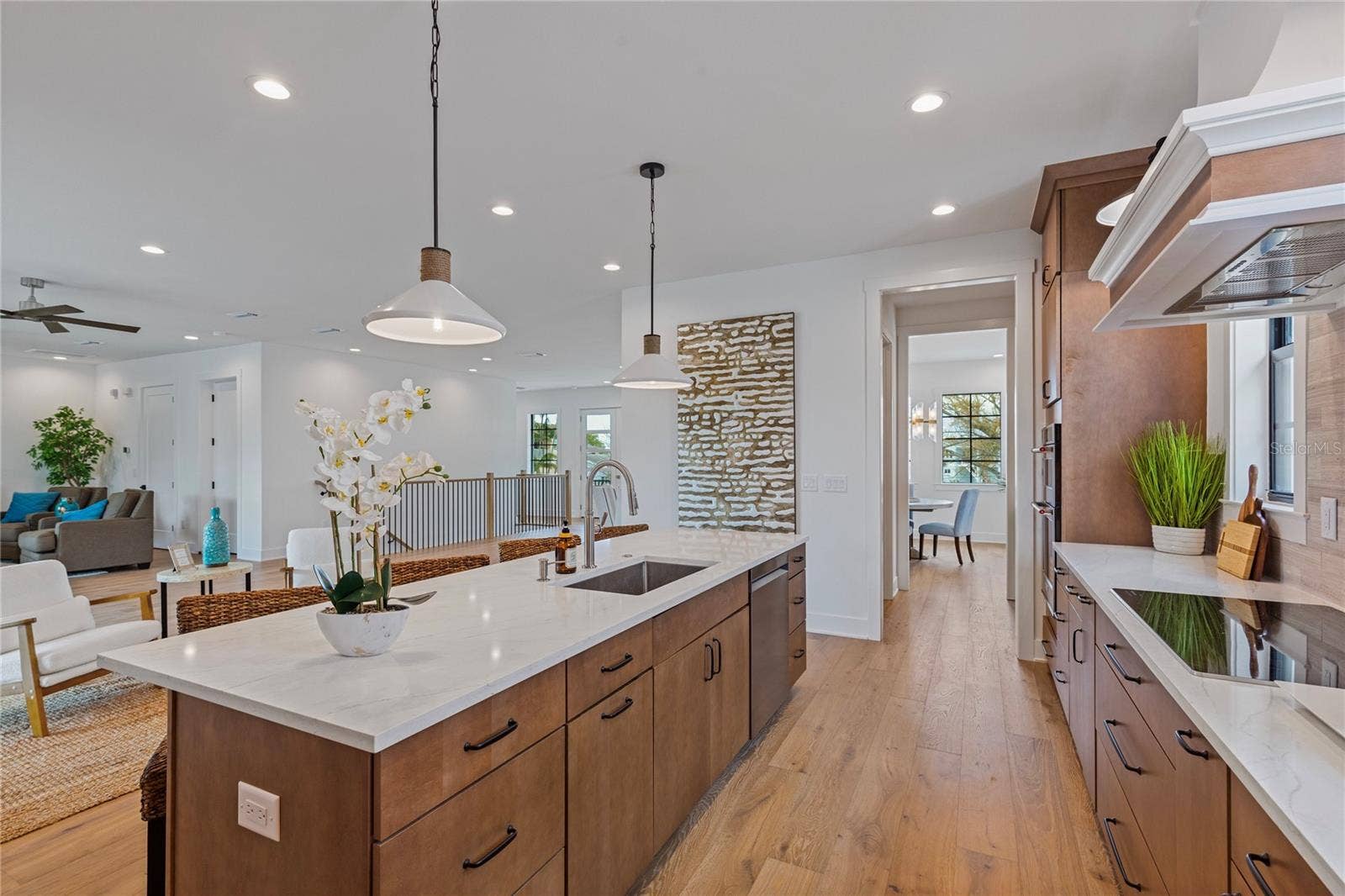 220 90TH AVENUE NE, St Petersburg, FL 33702 220 90TH AVENUE NE, St Petersburg, FL 33702