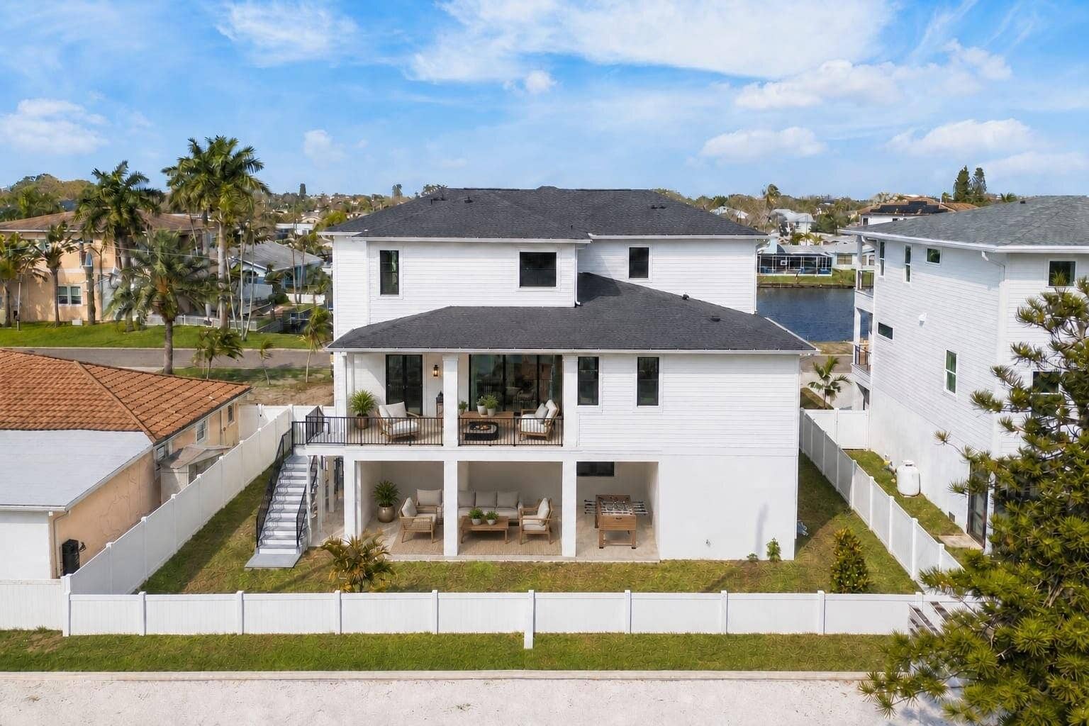 220 90TH AVENUE NE, St Petersburg, FL 33702 220 90TH AVENUE NE, St Petersburg, FL 33702