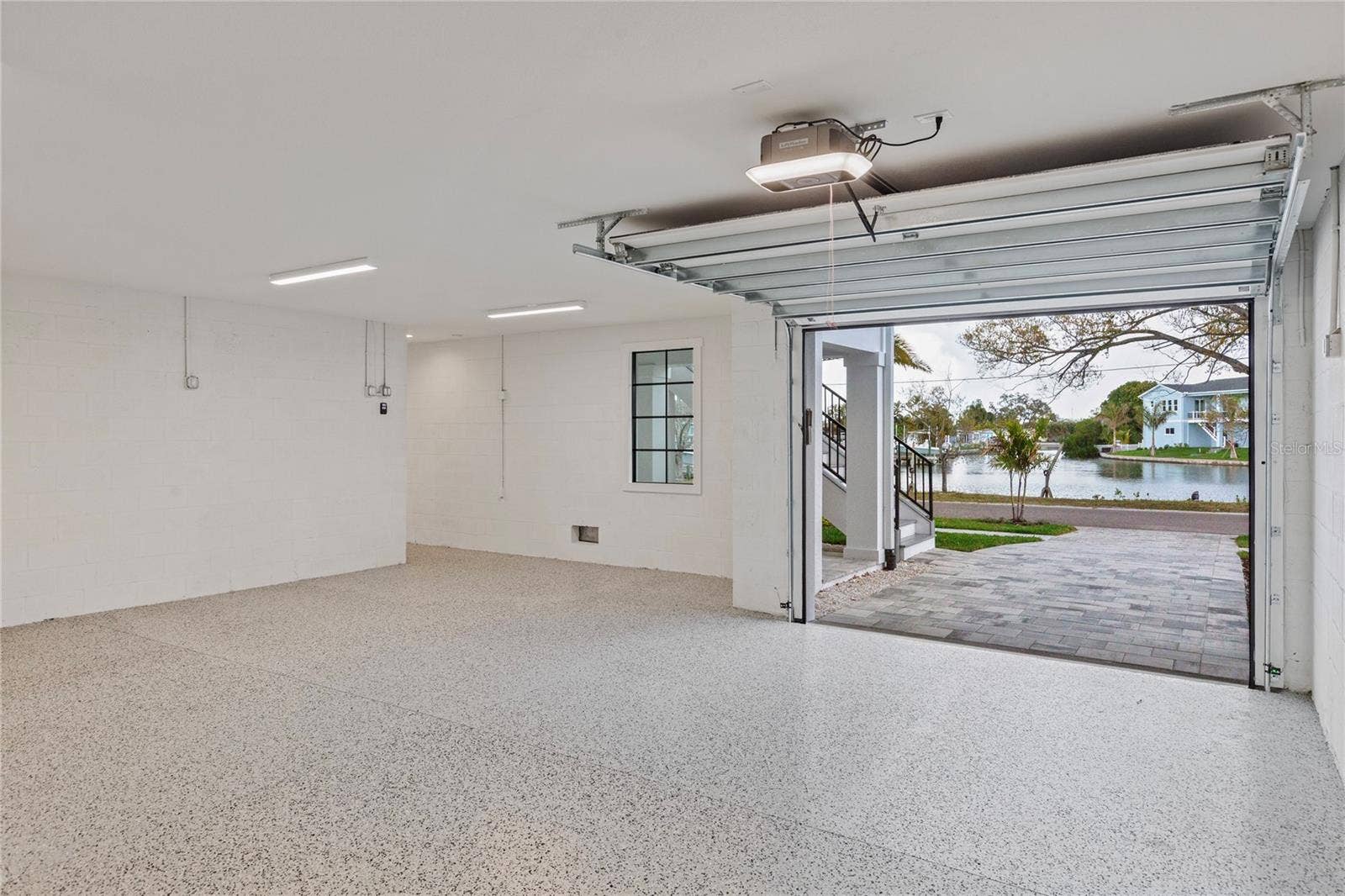 220 90TH AVENUE NE, St Petersburg, FL 33702 220 90TH AVENUE NE, St Petersburg, FL 33702