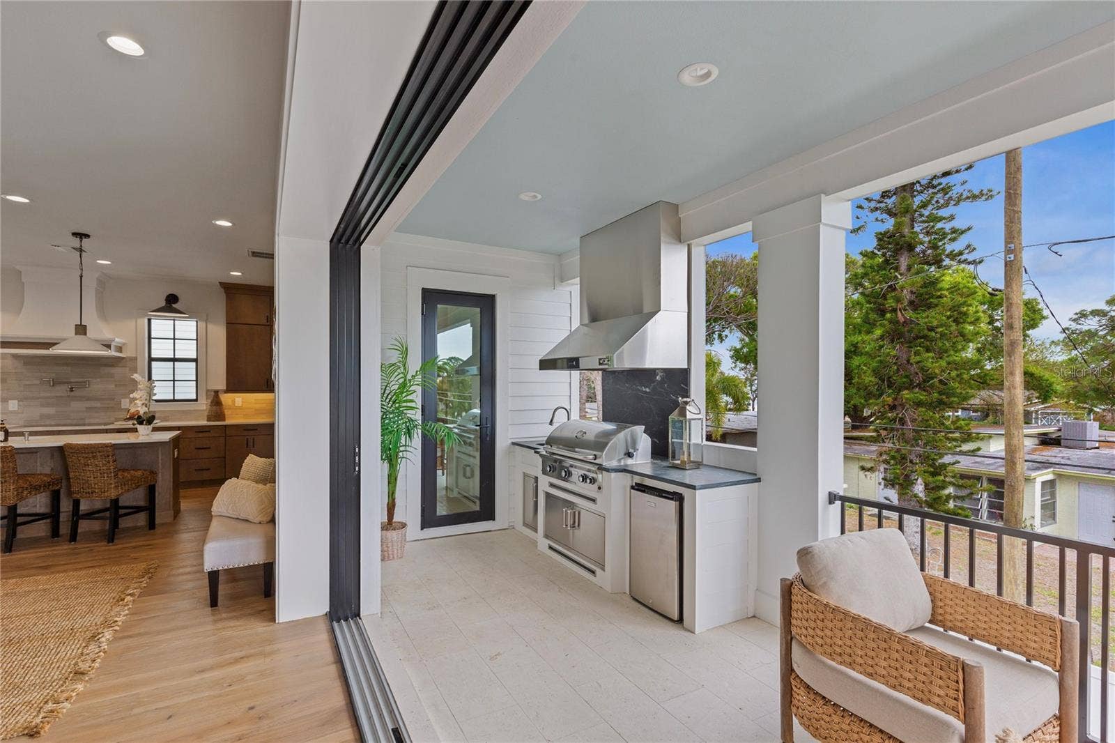220 90TH AVENUE NE, St Petersburg, FL 33702 220 90TH AVENUE NE, St Petersburg, FL 33702