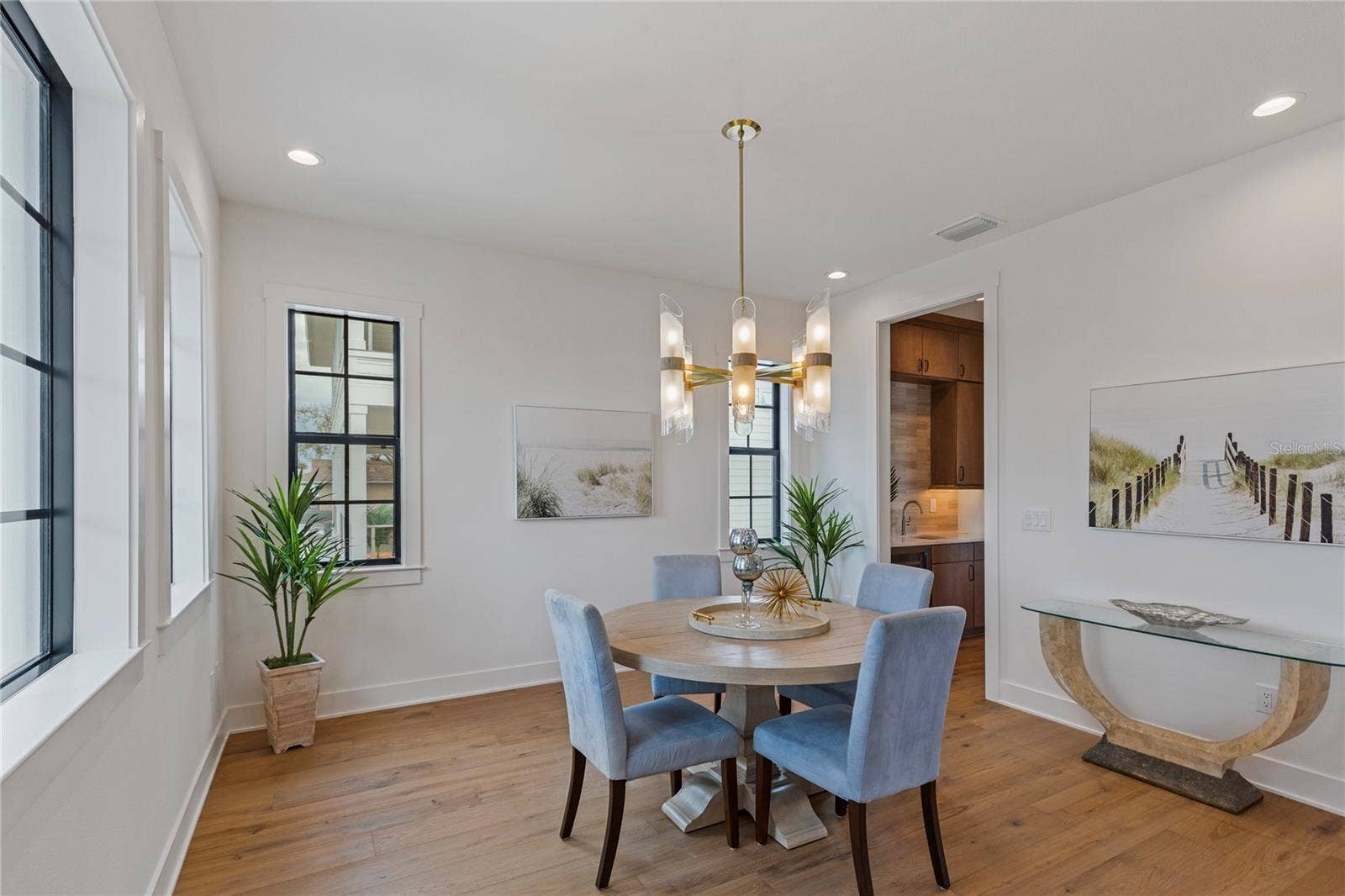220 90TH AVENUE NE, St Petersburg, FL 33702 220 90TH AVENUE NE, St Petersburg, FL 33702