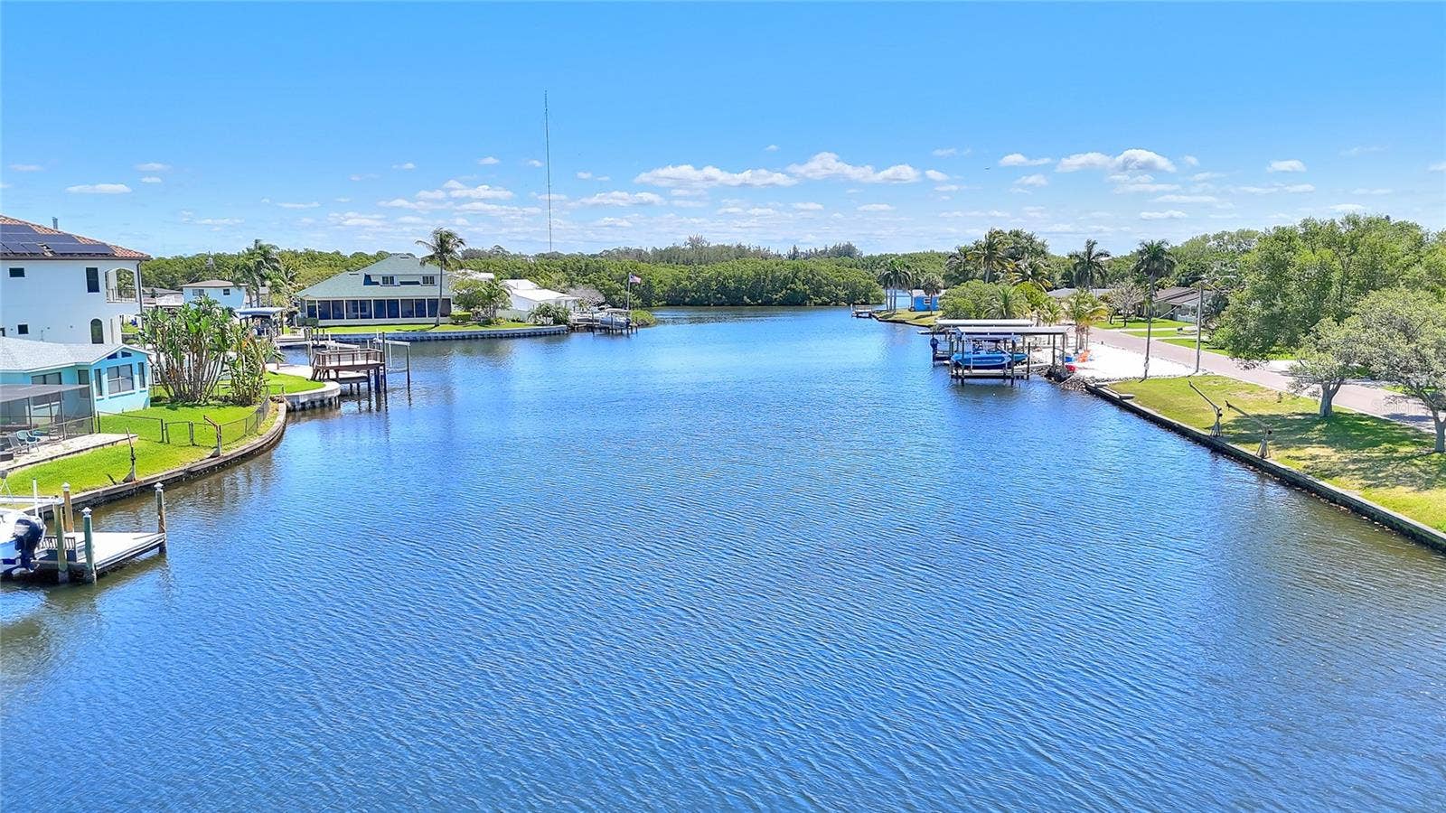220 90TH AVENUE NE, St Petersburg, FL 33702 220 90TH AVENUE NE, St Petersburg, FL 33702